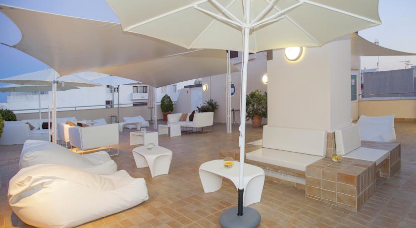 Aparthotel Duquesa Playa Santa Eulària des Riu Exterior foto